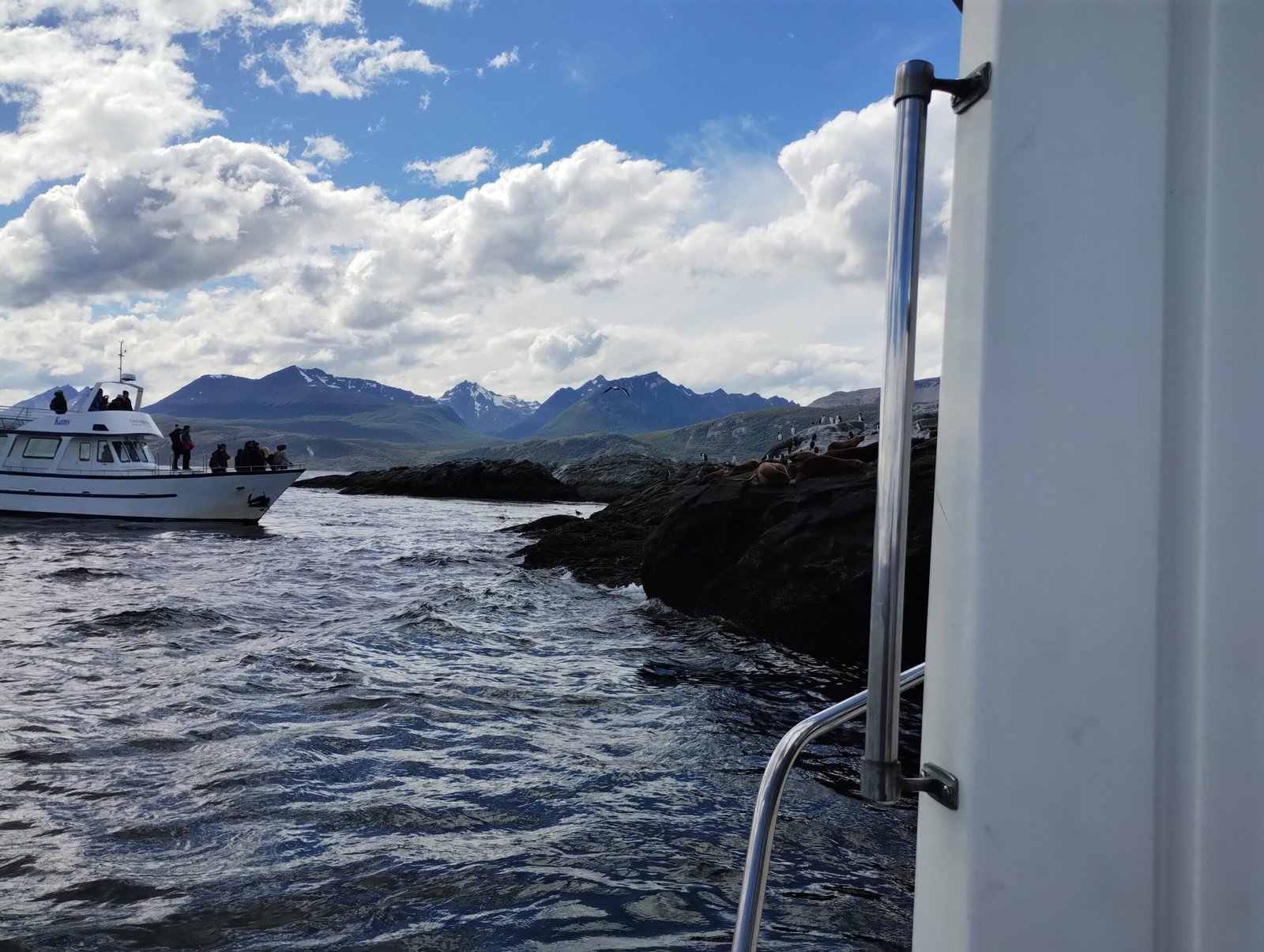 Canal Beagle, navegandolo